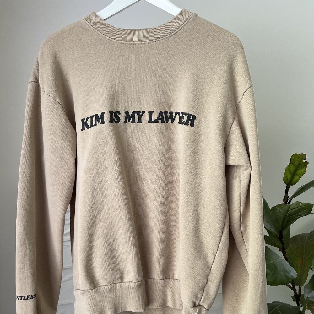Unisex TALENTLESS Beige KIM IS MY LAWYER Kardashian Sweatshirt Size Small S